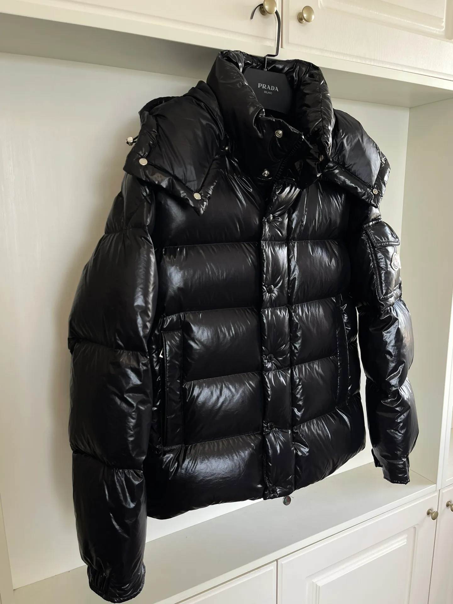 P390 Moncler/ 2026 70 、 。 DNA ， ， 。 Classic ， 、 。 Classic 70 。 Quality， 90 ，Premium Quality ， ，Black ！ Sizes M-3XL